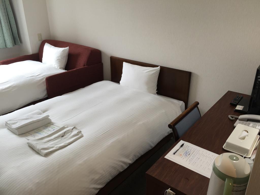 Hotel Green City Sendai Bagian luar foto