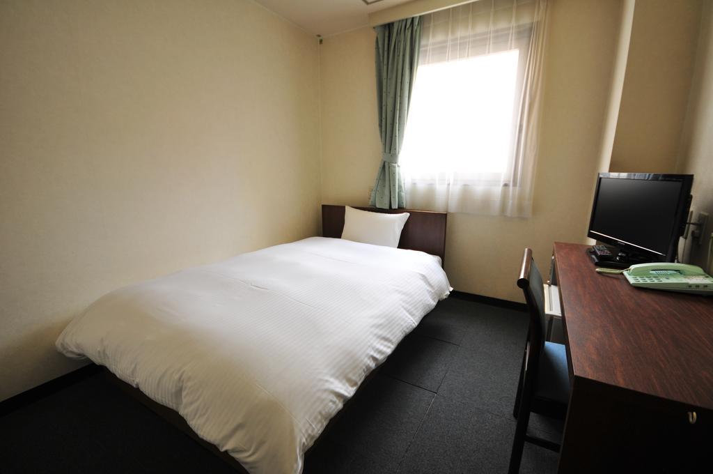 Hotel Green City Sendai Bagian luar foto